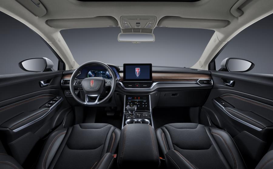 Торпедо HongQi E-HS3 2019 года  (фото 18 из 28)